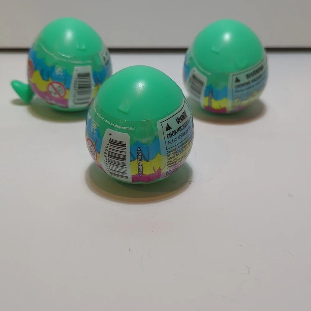 Pinata Smashlings rainbow pod Toikido mystery figure Roblox 3 pods